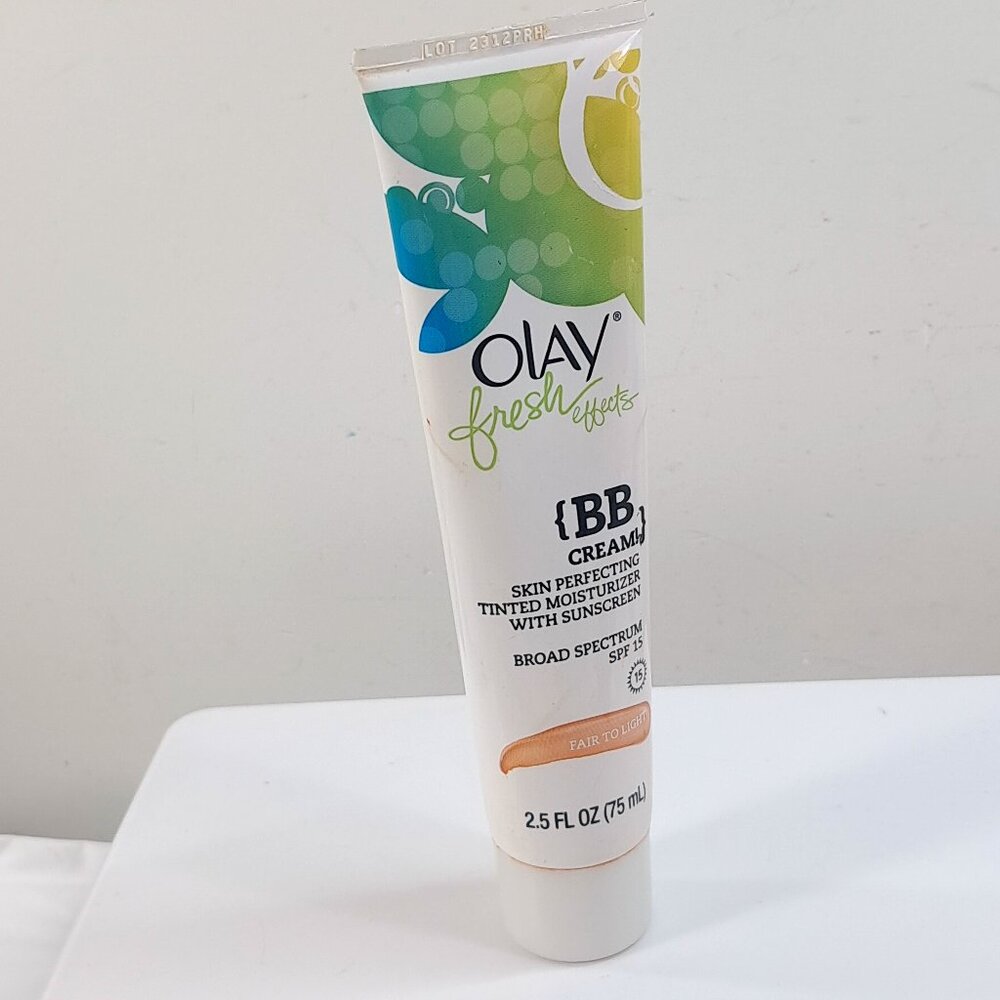 Olay Fresh Effects BB Cream tinted Moisturizer Sunscreen Fair to‎ Light  SPF 15